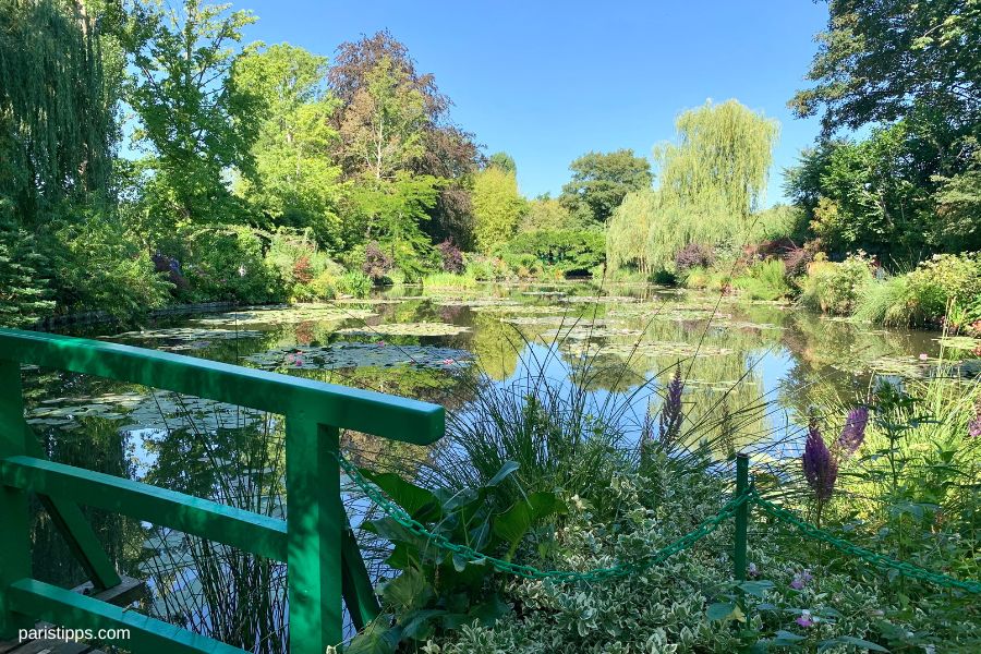 der Garten von Monet  im Frühling - die schönste Jahrenzeit für einen Tagesausflug
