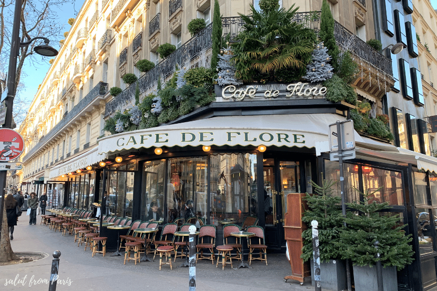 Das berühmte Café de Flore hat auch im Winter eine bestuhlte Terrasse