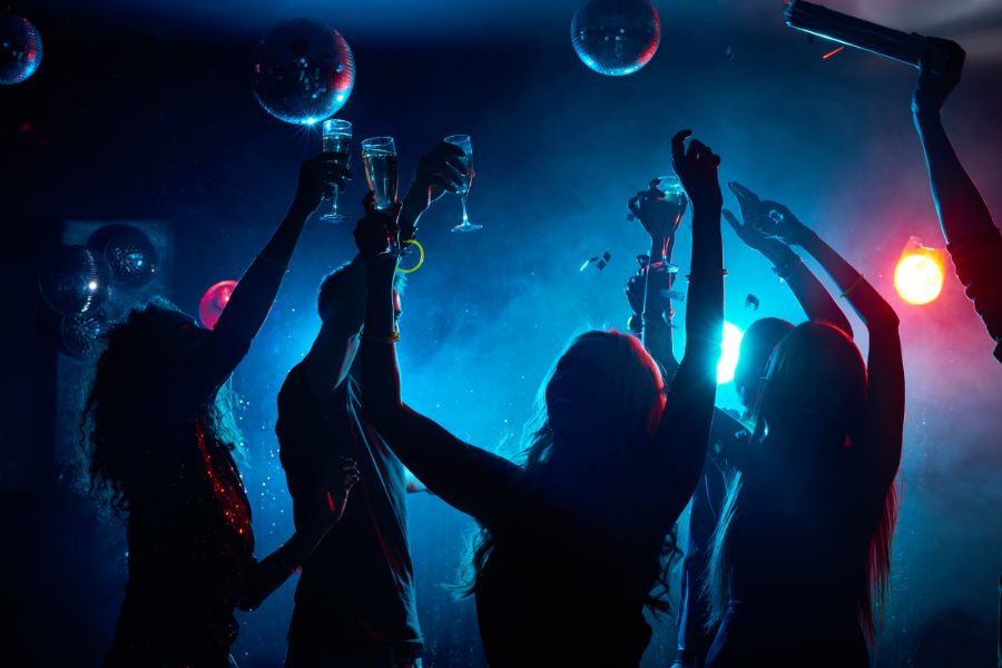 Paris Silvester Veranstaltungen in Pubs und Clubs