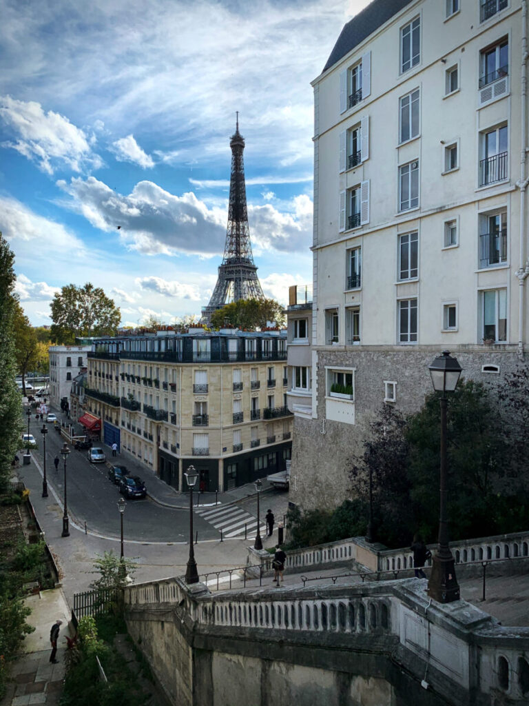 Aussicht vom Palais de Tokyo auf den Eiffelturm