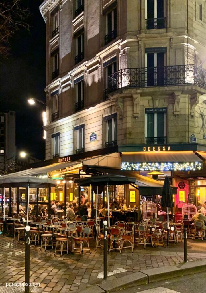 Paris bei Nacht: du hast die wahl zwischen unglaublich vielen Bars und Kneipen