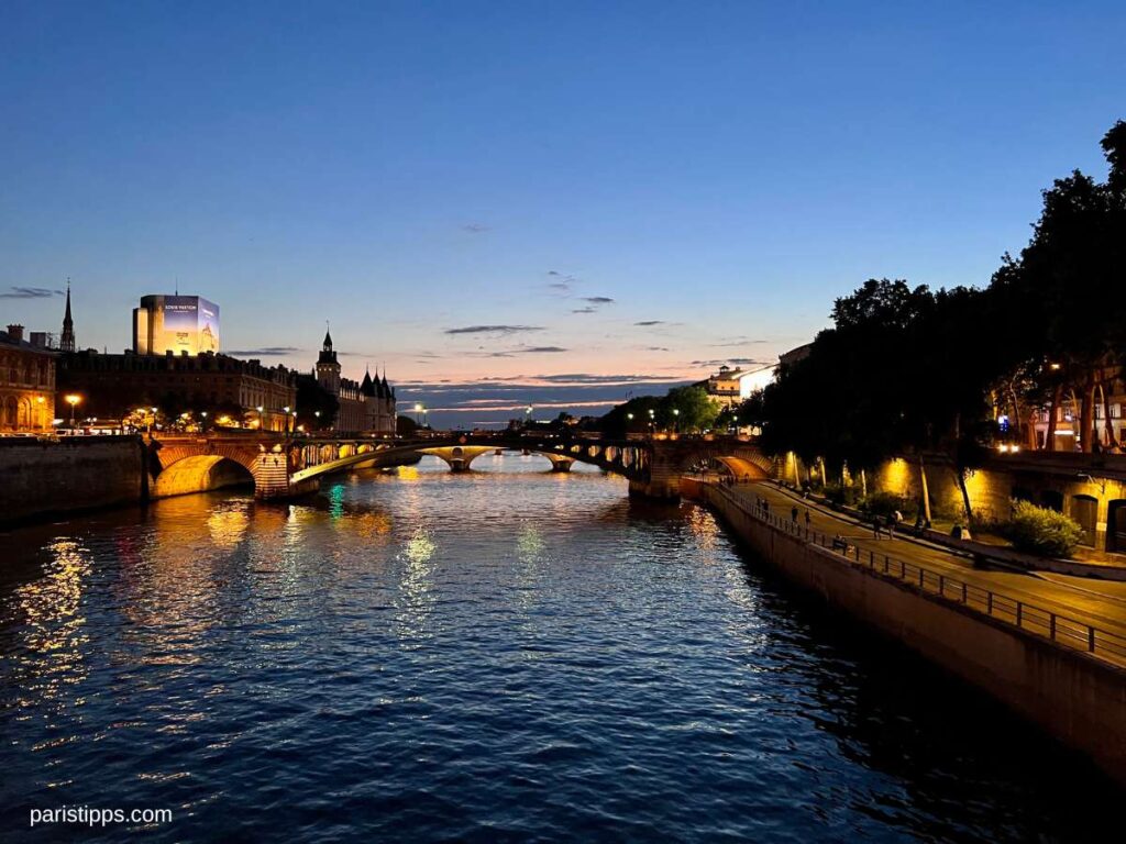 Paris bei Nacht