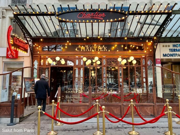 Bouillon Restaurants in Paris: Hier der Eingang des Bouillons Chartier bei Montparnasse