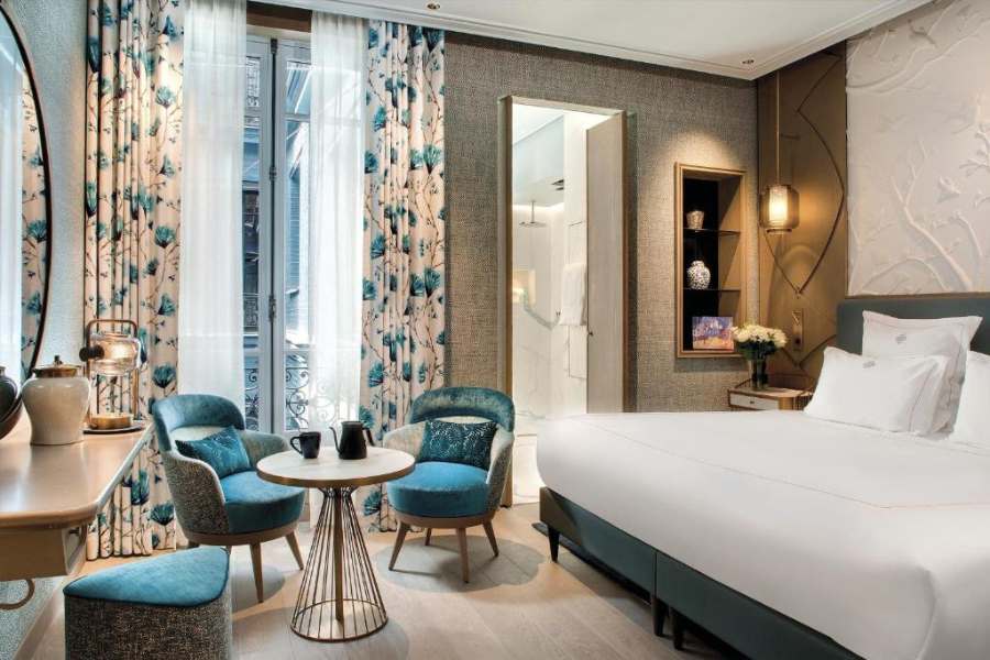 La Demeure Montaigne ist ein 5 Sterne Hotel in Paris Zentrum nähe der CHamps Elysee. Hotelzimmer des Hotels.